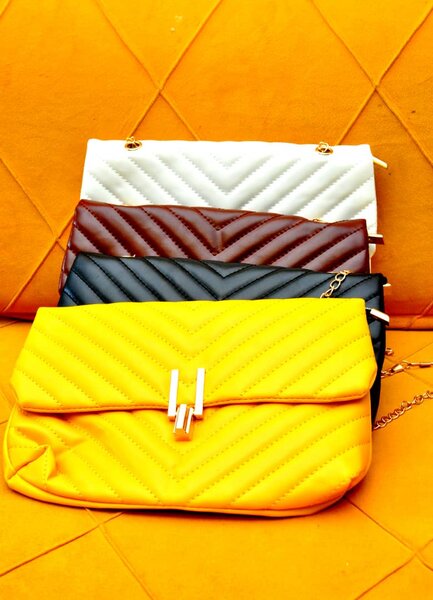 Sacoche  en simili  cuir