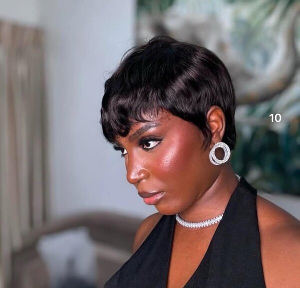 Perruque synthétique chic