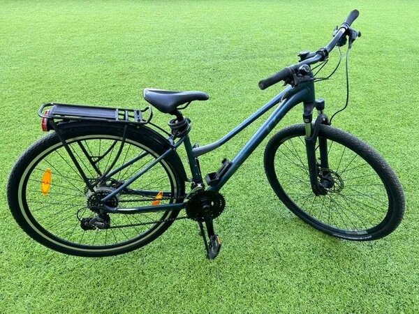 Vélo de ville hybride robuste