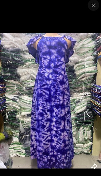 Robe longue à motifs violets