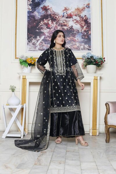 Women's formal dress