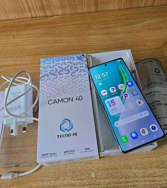 Smartphone Tecno Camon 40