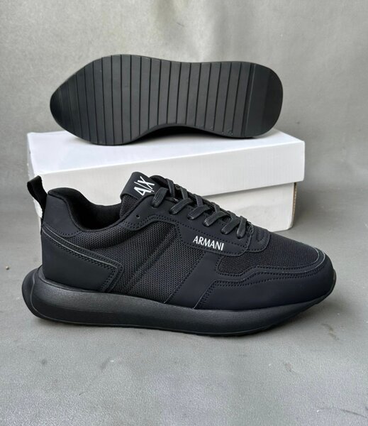 Baskets Armani élégantes homme