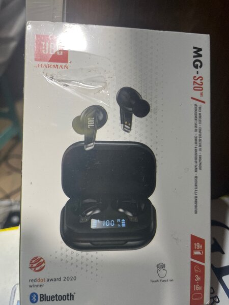 AirPod jbl s20