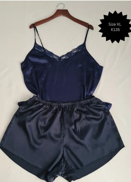 T-shirt and shorts blue