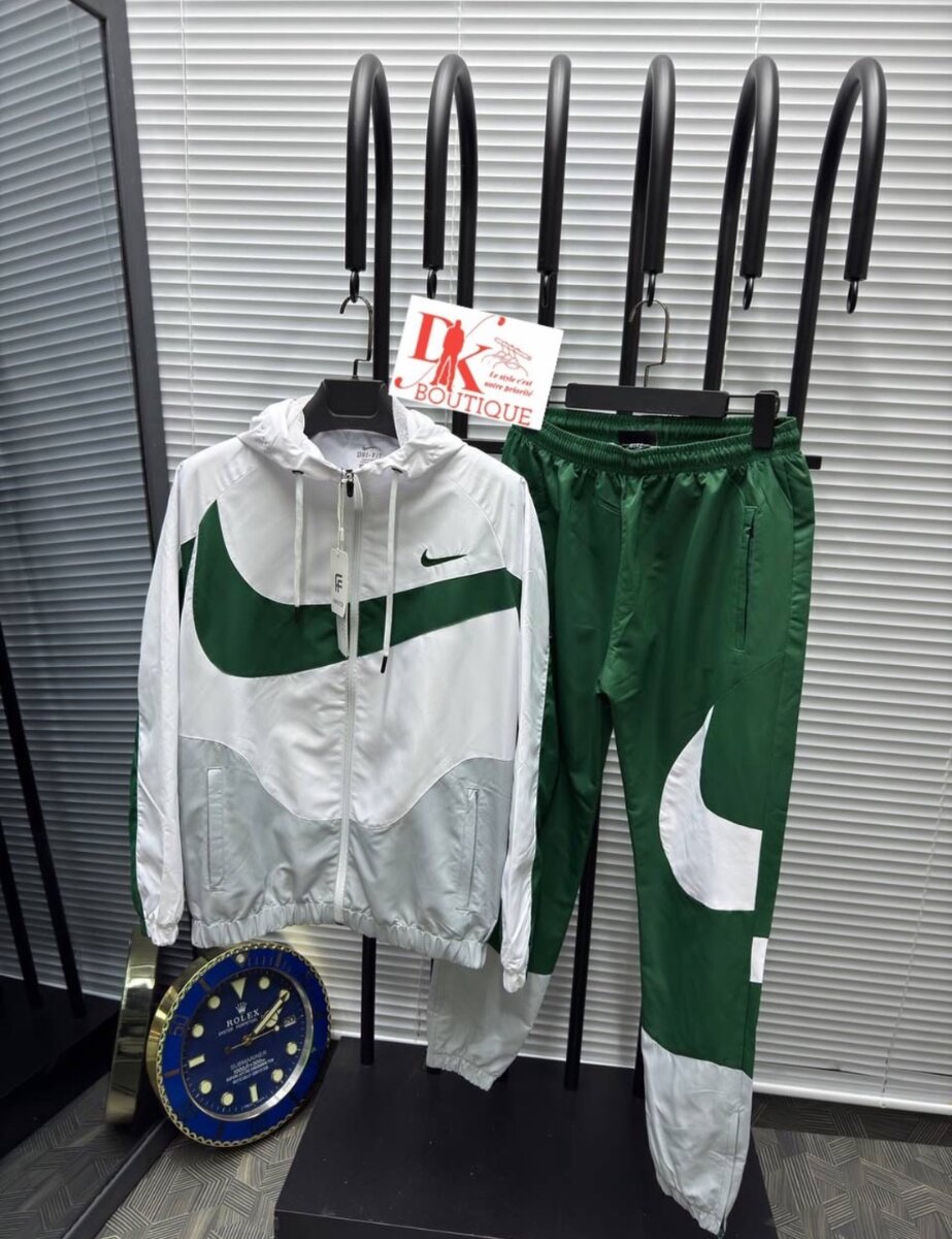 Survêtement coupe-vent tendance