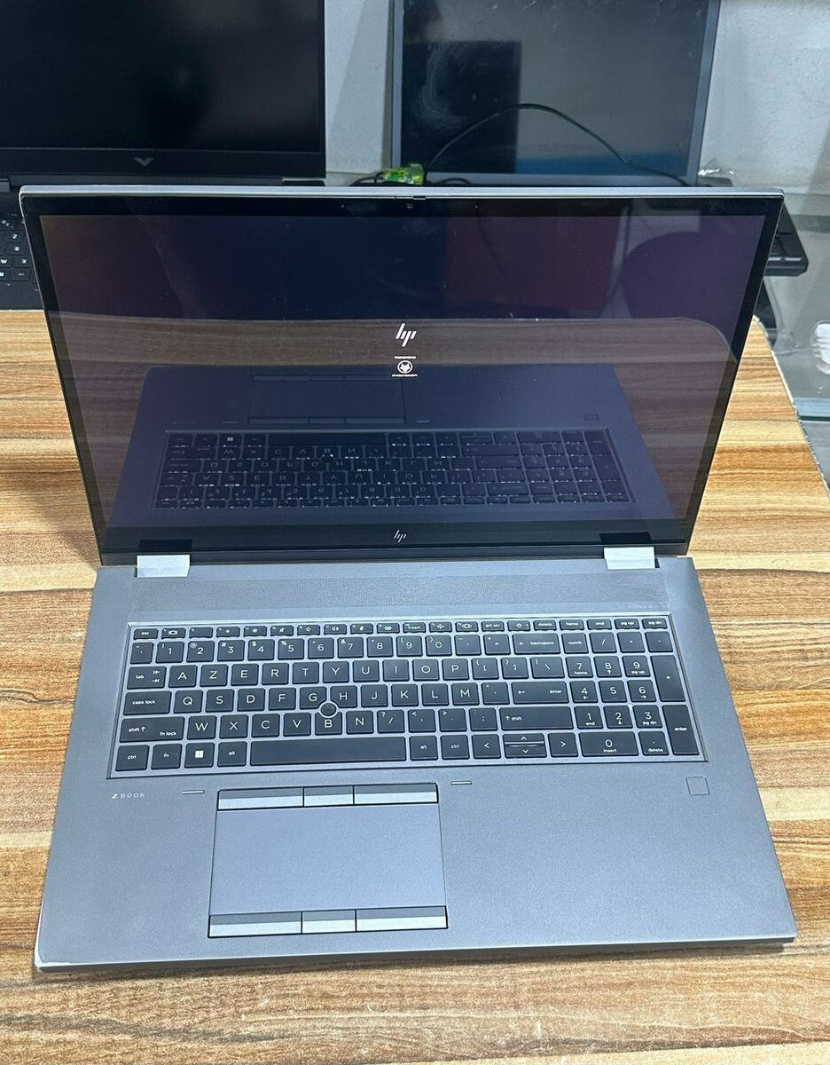 Hp Zbook fury G8