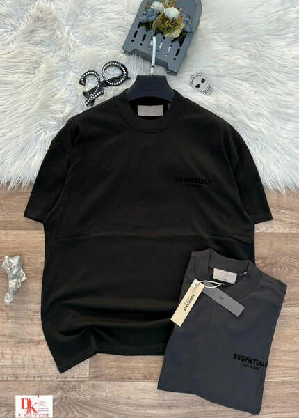 T-shirt noir Essentials