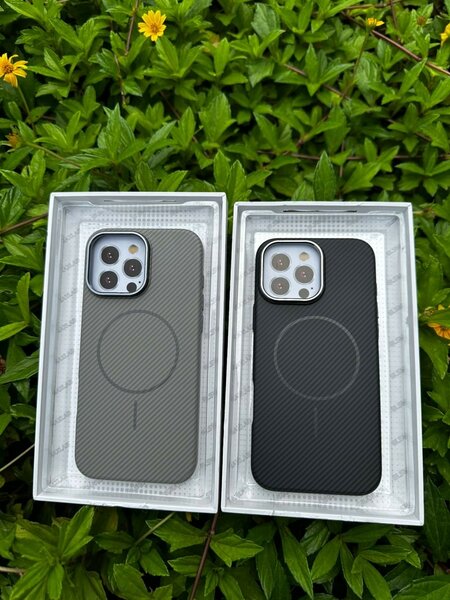 Coque MagSafe en Fibre de Carbone