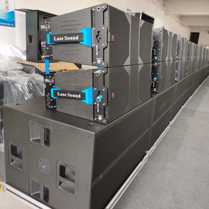 Enceintes de Line Array professionnelles