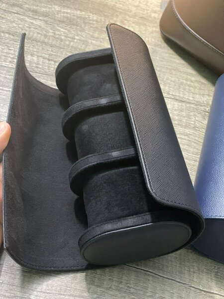 Étui à montres en cuir élégant