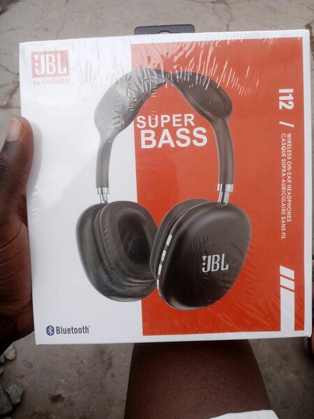 JBL headset Bluetooth