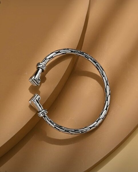 Bracelet et bague de qualité