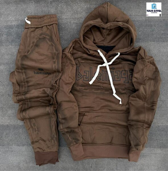 Ensemble de survêtement marron