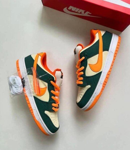 Chaussures de sport colorées