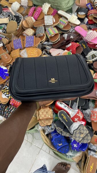 Sac à main noir élégant