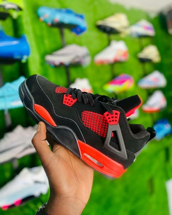 Air Jordan 4