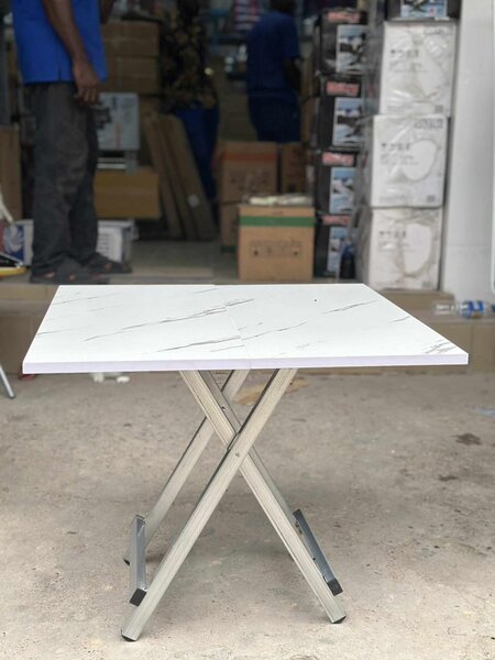 Table pliante moderne