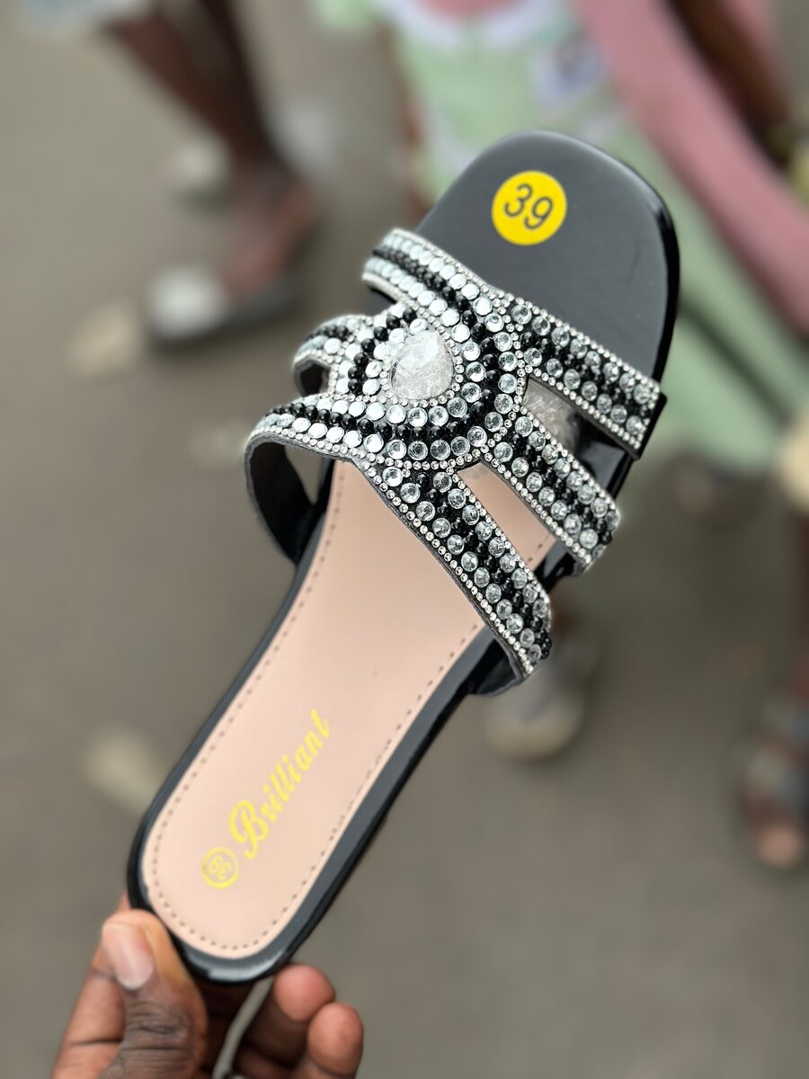 Sandales brillantes pour femmes