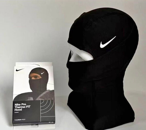 Nike Pro Therma-FIT Hood