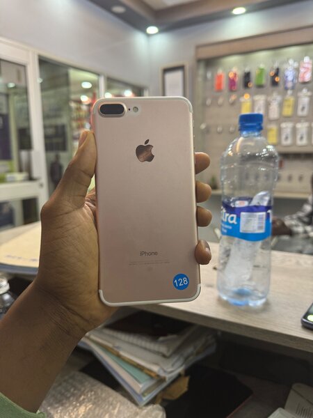 iPhone 7plus 128gb