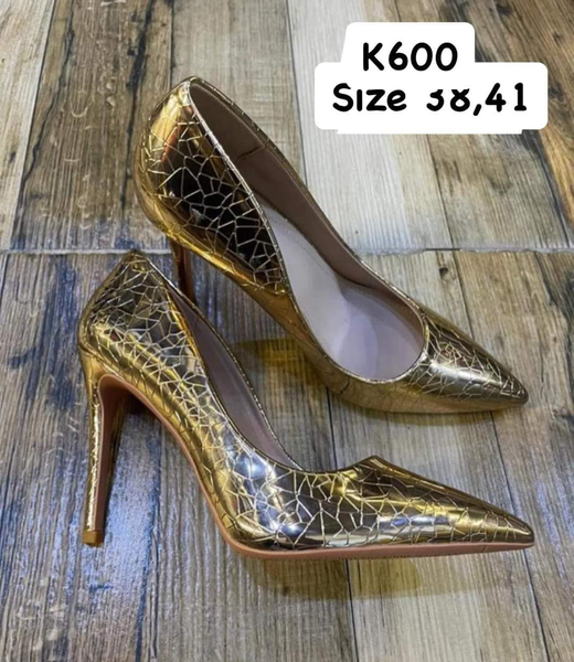 Chaussure noir jaune