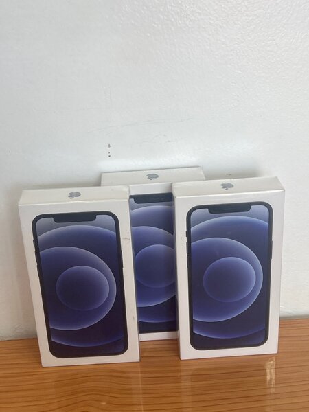 iPhone 12 64Gig gevey unlocked
