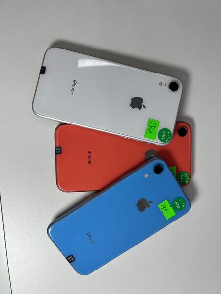 iPhone XR 64Gb fully functiona