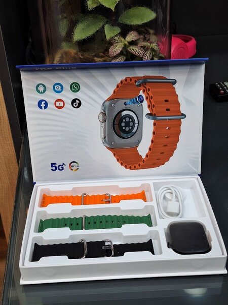Montre connectée Tk8 plus avec puce et caméra