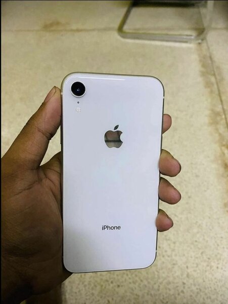 iPhone XR
