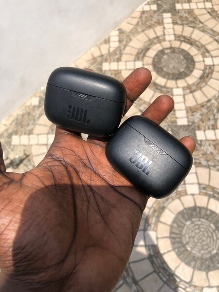 Preowned original JBL tune 230nc earbuds in stock