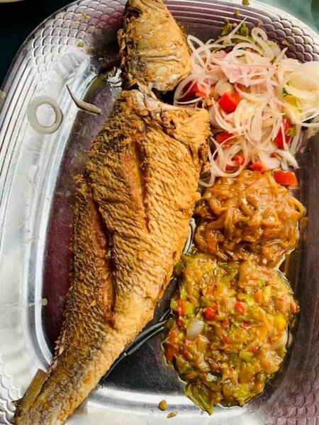 Poisson Grillé sosso et attiek