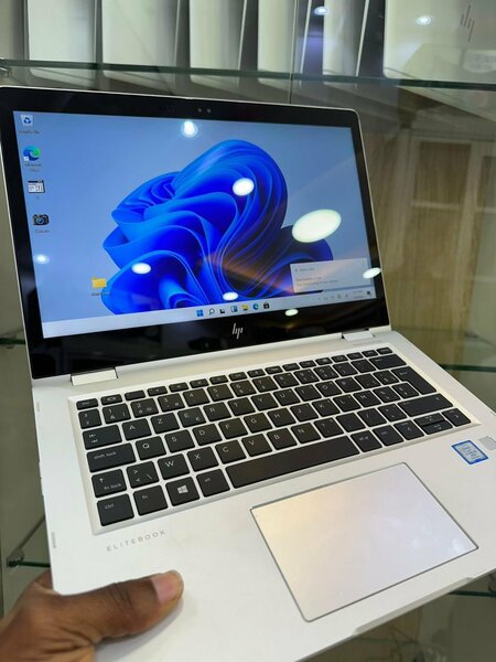 HP ELITEBOOK 1030 G2*