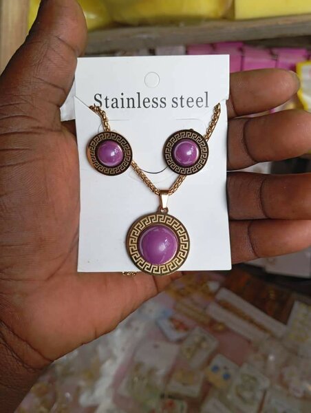 Collier et Boucles d'Oreilles en Acier Inoxydable