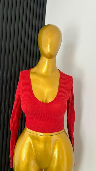 Top rouge à manches longues