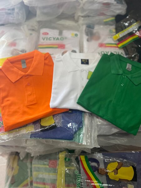 Polos colorés en coton