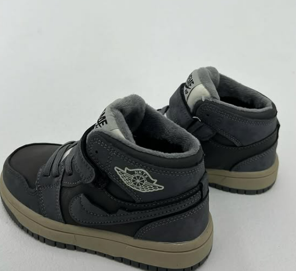 **Детские теплые кроссовки для мальчиков**