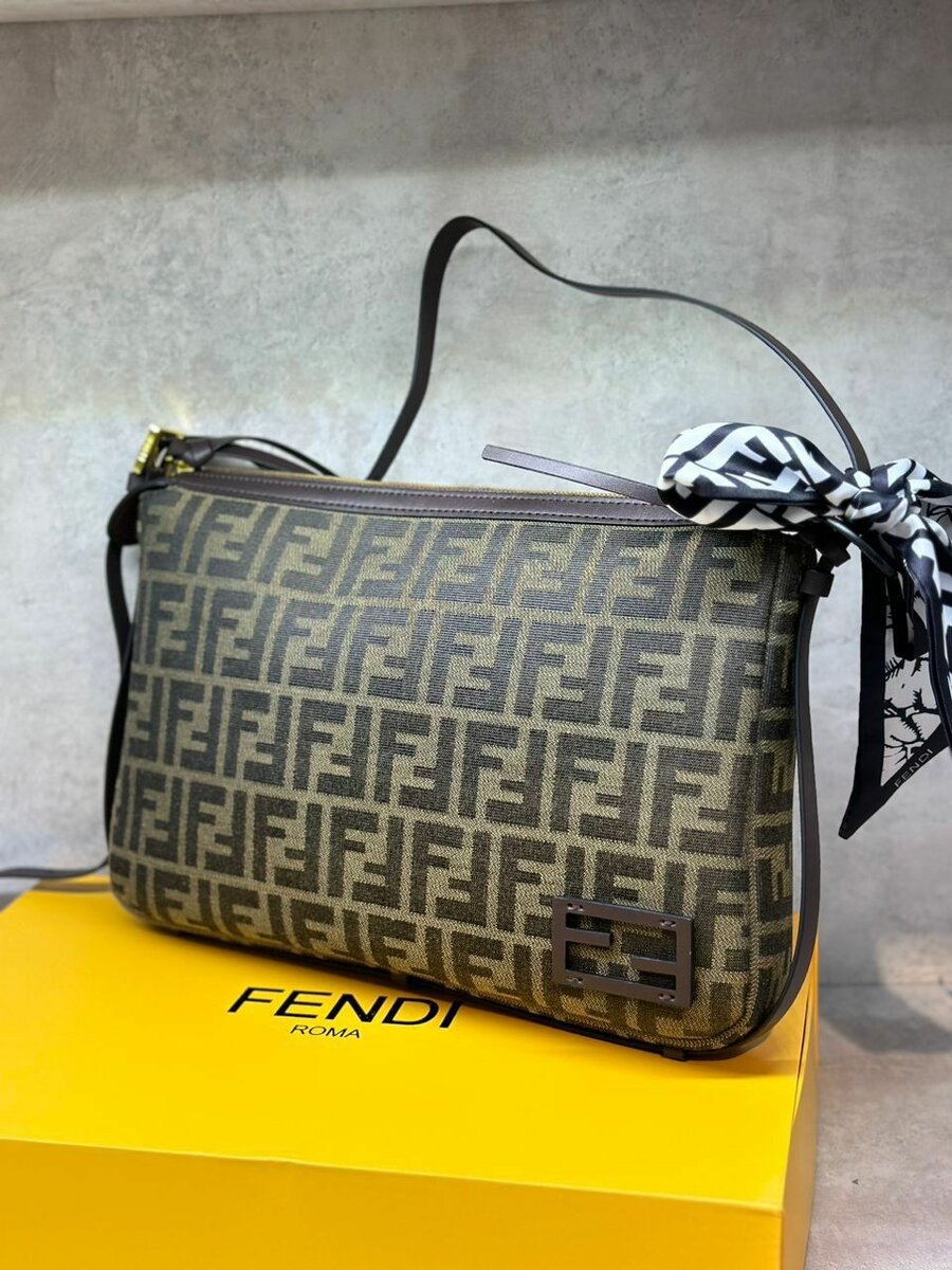 FENDI/ бесплатная доставка