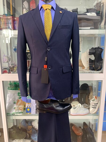 Costume élégant pour homme