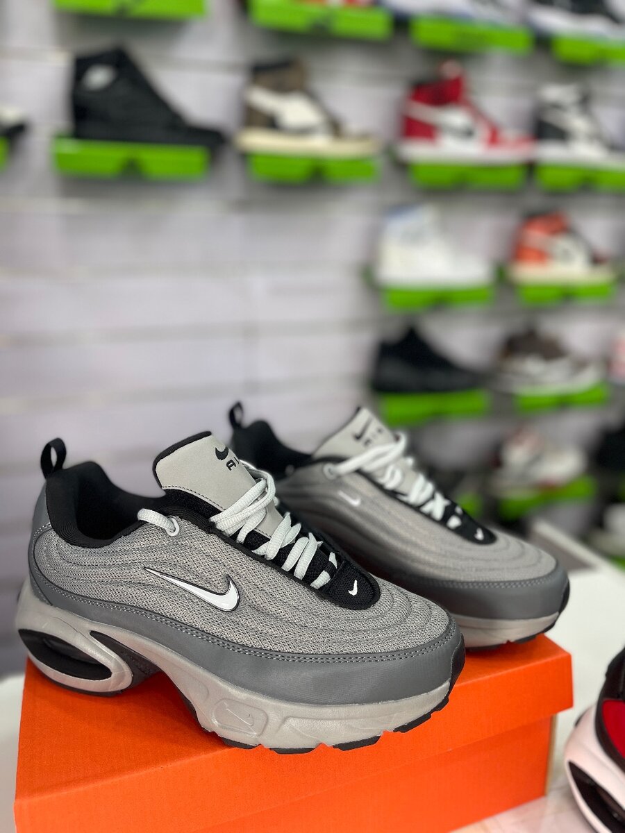 Nike portal sneakers