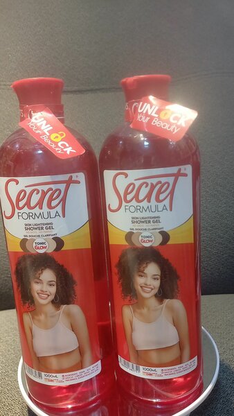 Secret formula  skin lighting shower gel