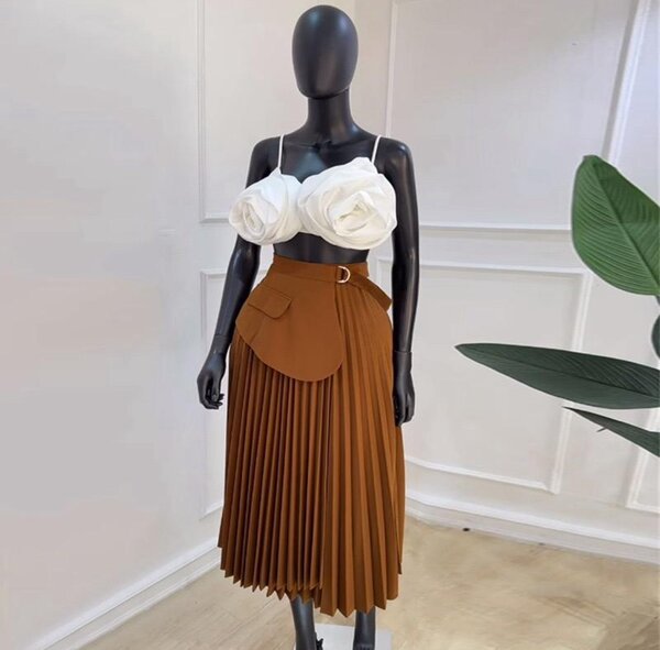 Pleated skirt