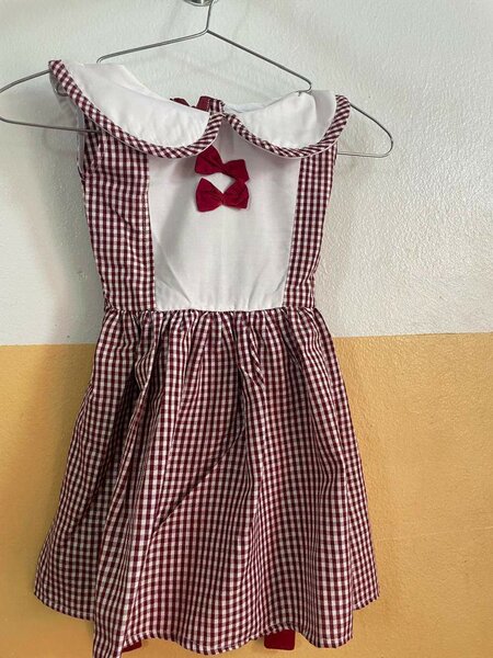 Robes d'école maternelle