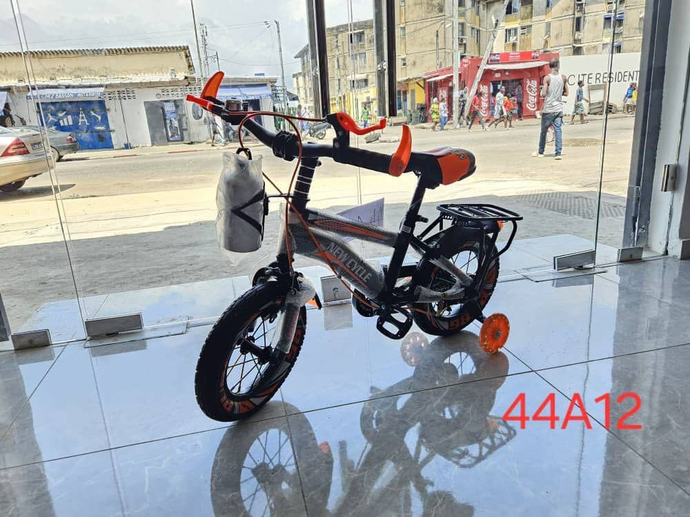 Vélos enfants disponibles