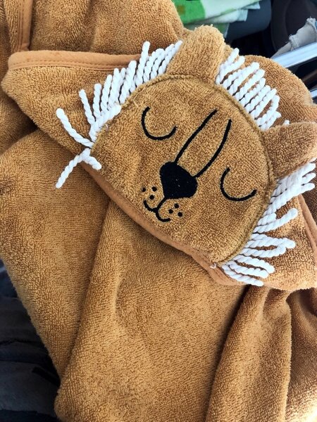 Полотенце -уголок Львенок