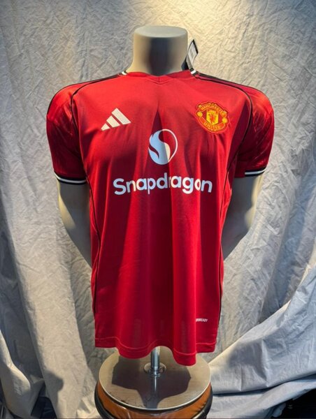 Maillot de football rouge