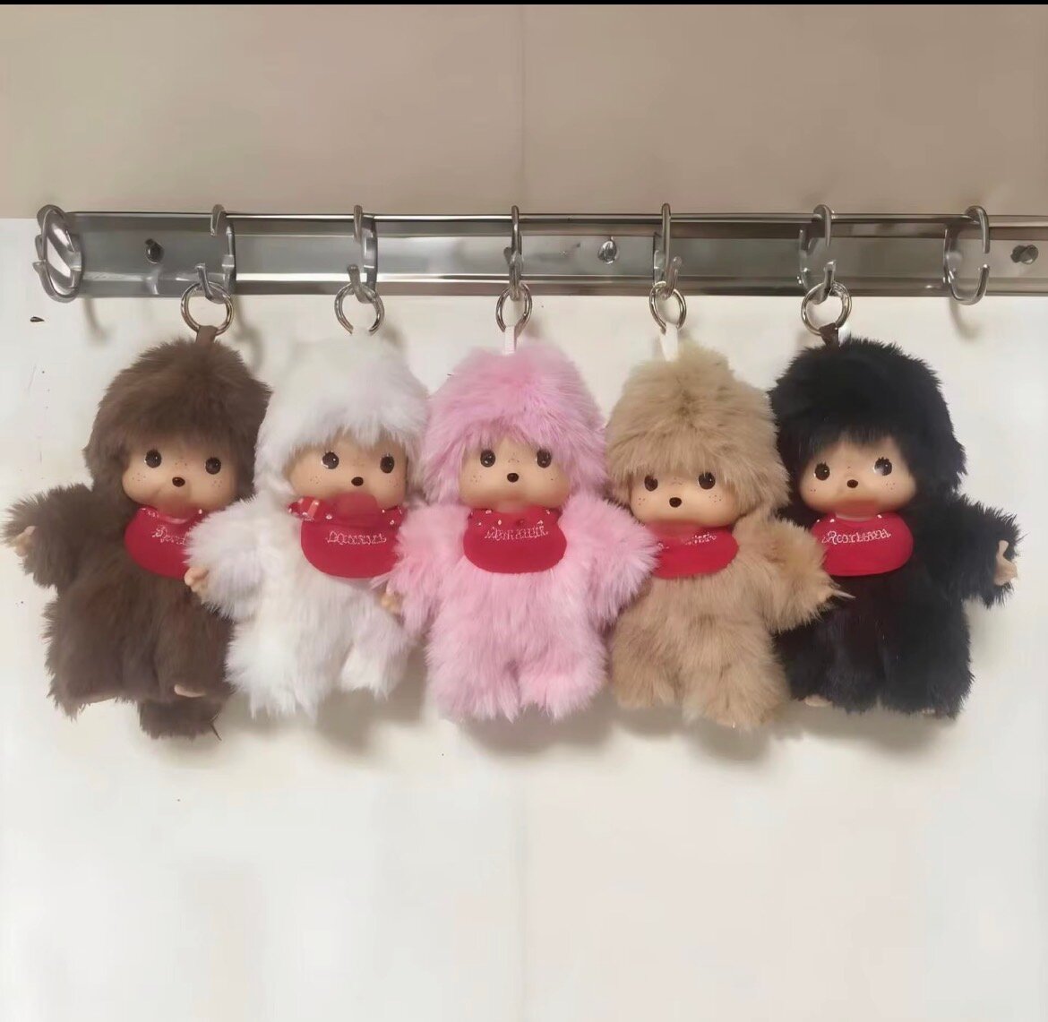 Peluche Monchhichi adorable