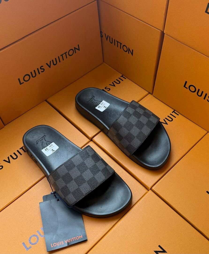 Tongs luxe Louis Vuitton