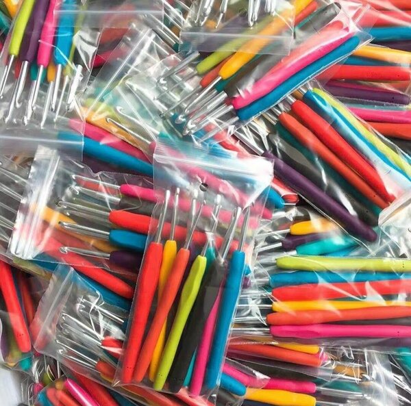 Colorful Crochet Hooks Set