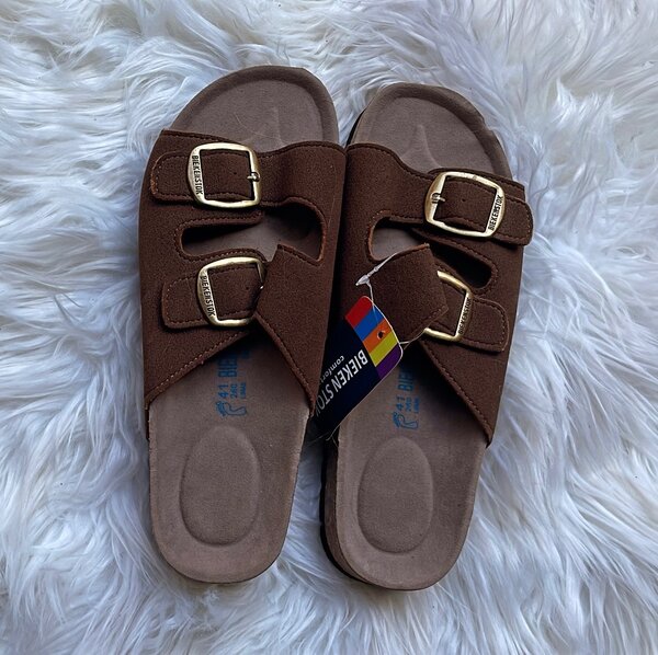 Sandales confort en cuir marron